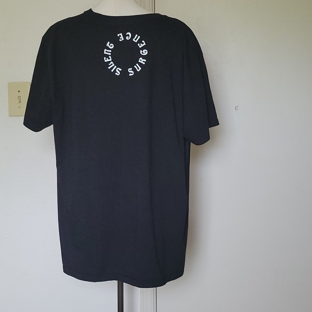 Men's black short sleeve shirt